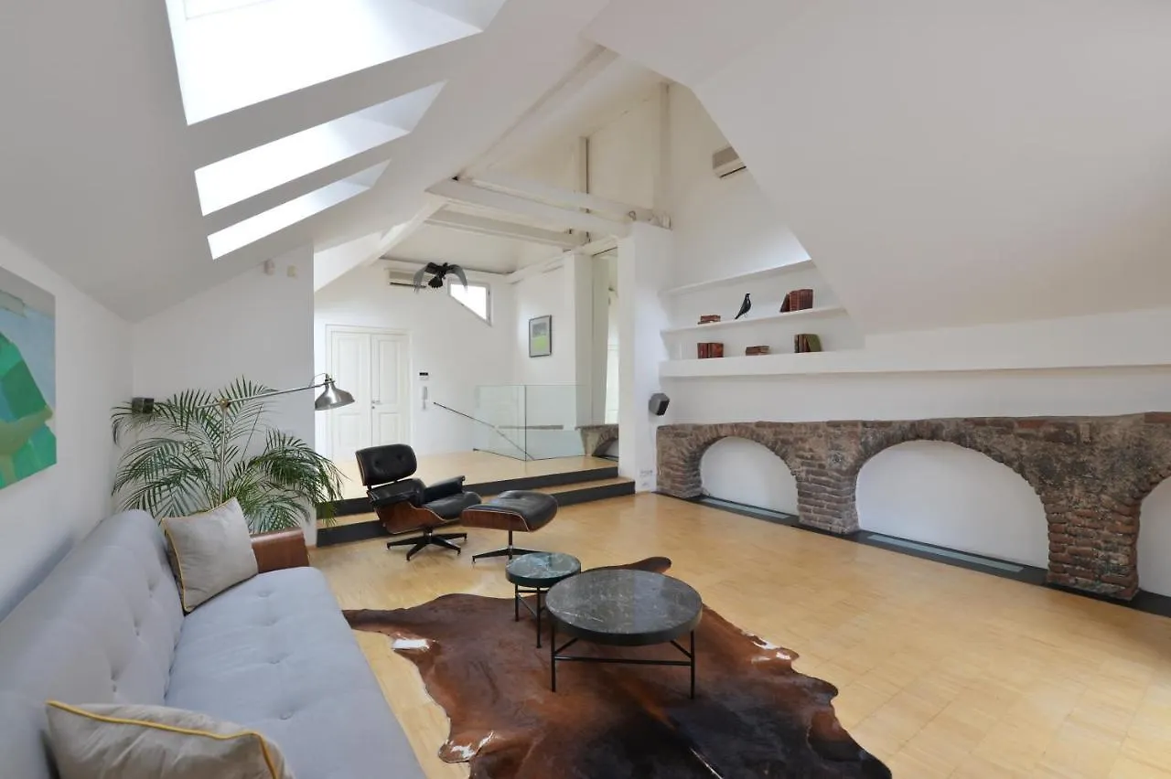 Eclectic Loft With Terrace República Checa