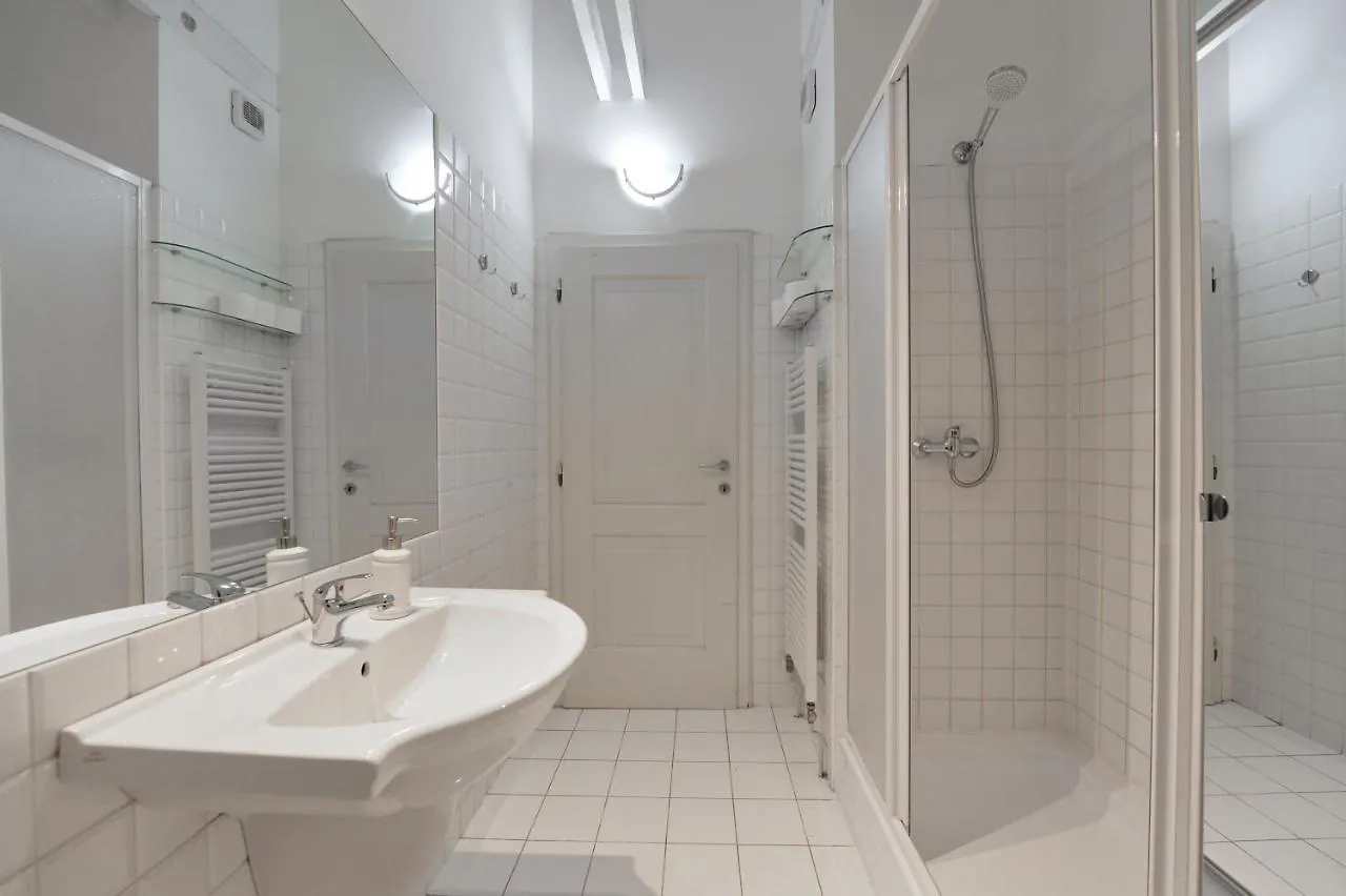 Eclectic Loft Royal Way Apartment Prague