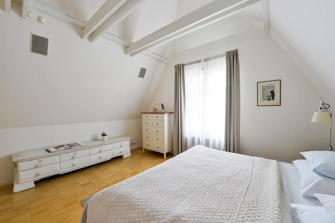 Eclectic Loft Royal Way Apartment Prague 0*,  Czech Republic