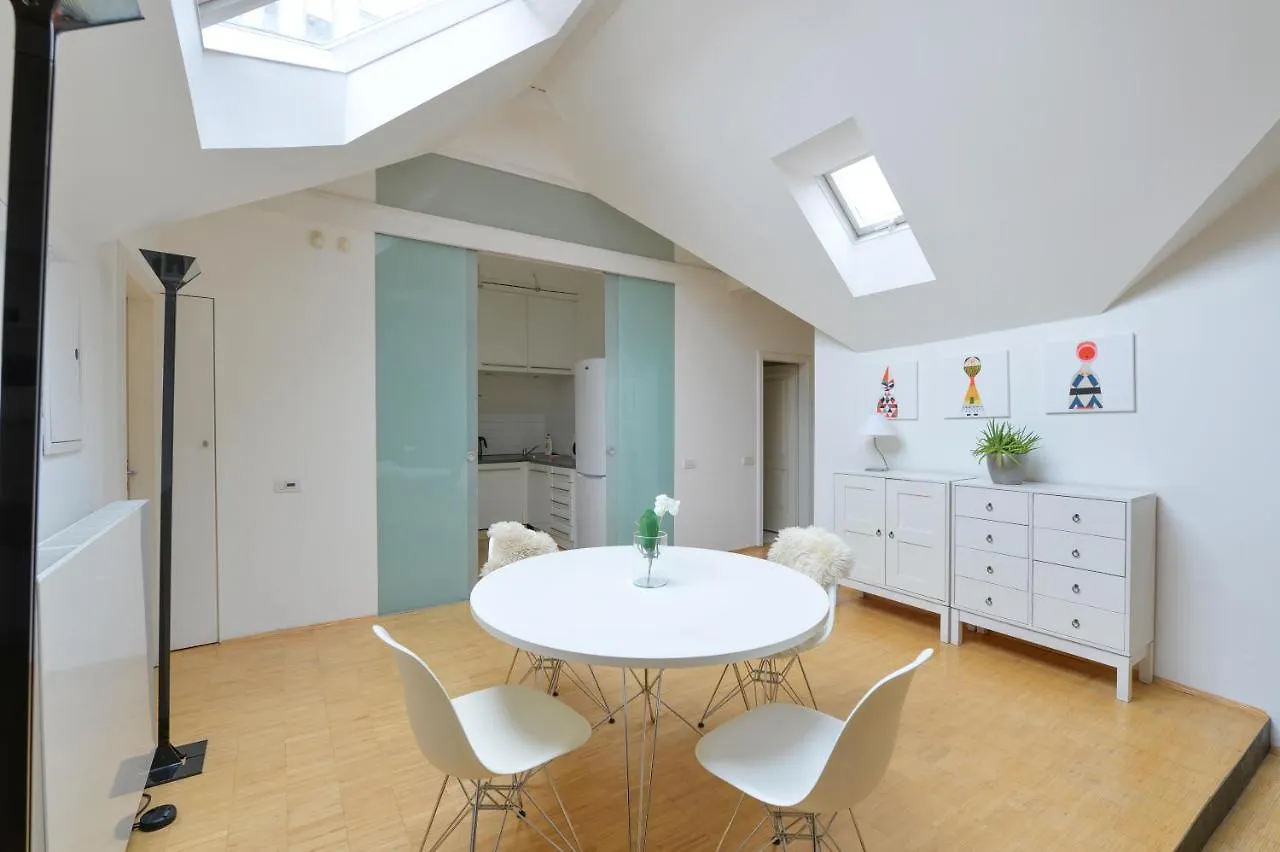 Eclectic Loft Royal Way Apartment Prague 0*,
