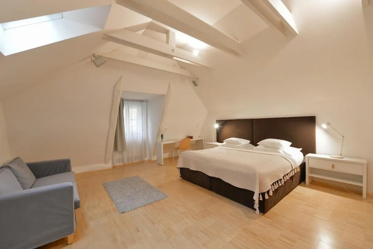 Eclectic Loft With Terrace 0*, Praga